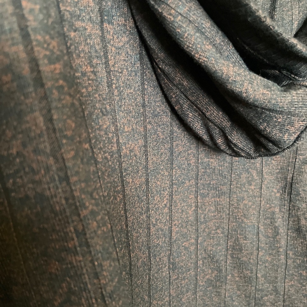 Athleta Harmony Pose‎ Hoodie - Picture 3 of 8